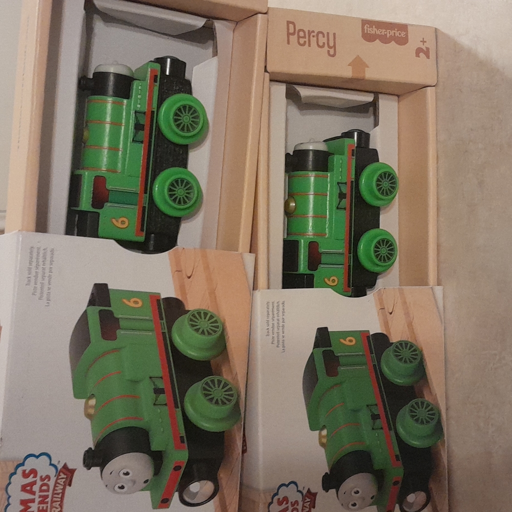 Lot of 13 TOY TRAINS mixed brands - Picture 3 of 4